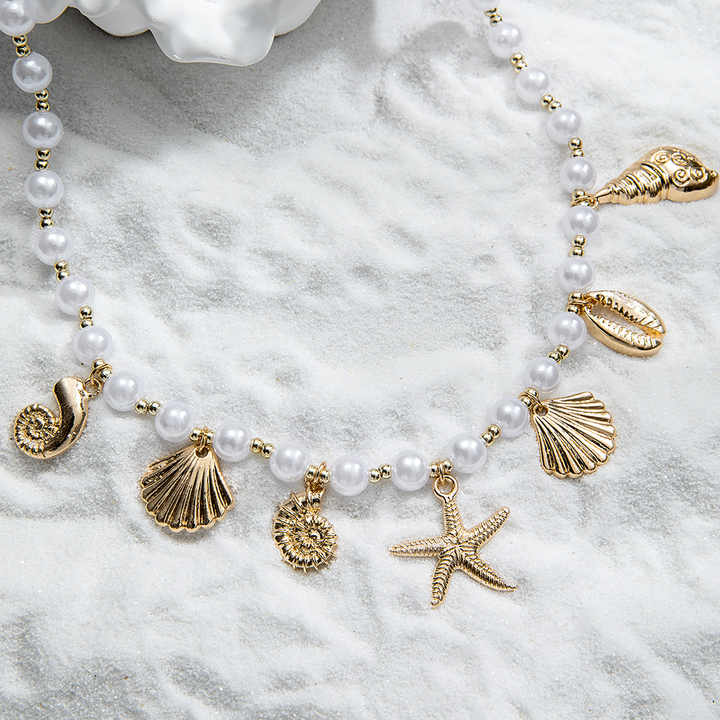 Collar de Perlas con Estrella de Mar y Conchas Doradas